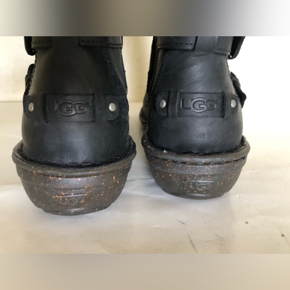 UGG Leather Black Side Zipper Wool Lining Tall boots size 8 - Picture 4 of 11